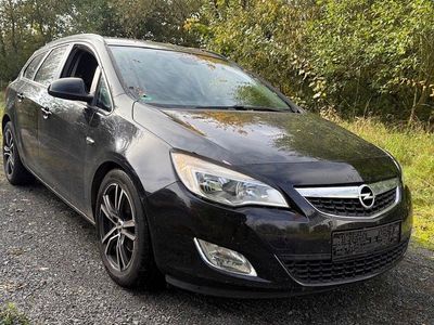 Gebraucht Opel Astra Design Edition 110 PS (80 kW) 2011 Schwarz Kombi