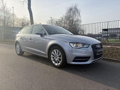 Gebraucht Audi A3 Attraction 150 PS (110 kW) 2014 Silber Limousine