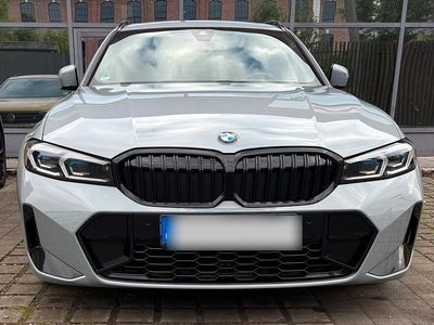 Gebraucht BMW 320 M Sport 190 PS (139 kW) 2023 Grau Kombi