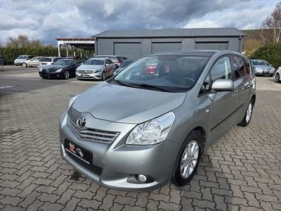 Gebraucht Toyota Verso Edition 147 PS (108 kW) 2011 Grau Van / Kleinbus