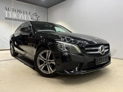 Gebraucht Mercedes C180 156 PS (114 kW) 2018 Schwarz Limousine