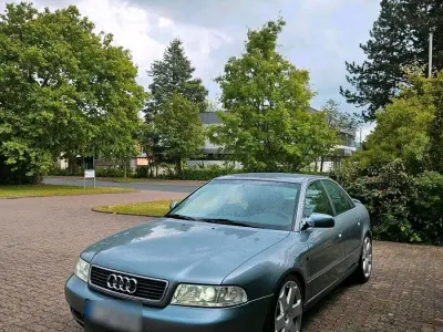Gebraucht Audi A4 Basis 165 PS (121 kW) 1997 Silber Limousine