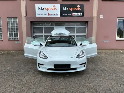 Gebraucht Tesla Model 3 Standard Range Plus 239 kW (325 PS) 2020 Weiß Limousine
