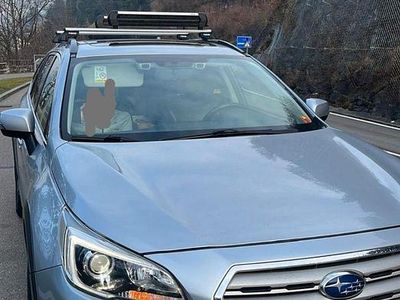 Silber Gebraucht 2015 Subaru Outback Active Kombi | 15.000 €