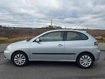 Usata Seat Ibiza Comfort 75 CV (55 kW) 2006 Grigio Utilitaria