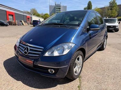 Usata Mercedes A180 116 CV (85 kW) 2011 Blu Berlina