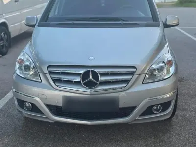 Gebraucht Mercedes B200 136 PS (100 kW) 2009 Van / Kleinbus