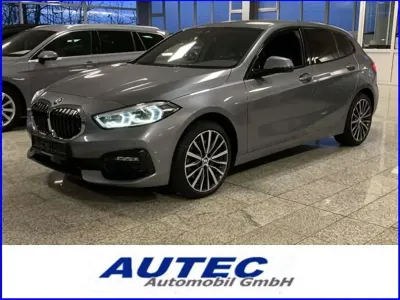 Gebraucht BMW 120 Sport Line 190 PS (139 kW) 2023 Skyscraper grau Limousine