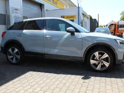Gebraucht Audi Q2 150 PS (110 kW) 2023 Grau SUV