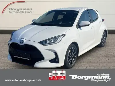 Gebraucht Toyota Yaris Team 116 PS (85 kW) 2022 Weiss Kleinwagen