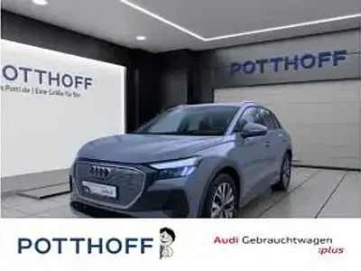 Gebraucht Audi Q4 e-tron 125 kW (170 PS) 2023 Grau (kieselgrau) SUV
