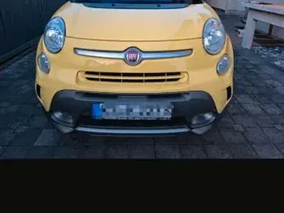 Gebraucht Fiat 500L Trekking 120 PS (88 kW) 2015 Gelb Van / Kleinbus
