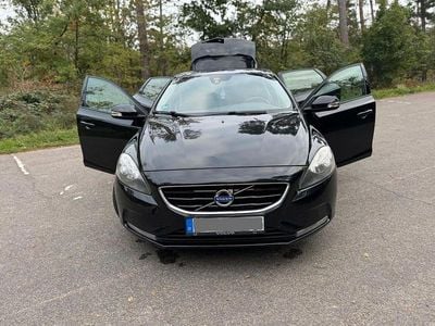 Gebraucht Volvo V40 Momentum 150 PS (110 kW) 2014 Schwarz Limousine