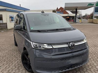 Usata VW Multivan Style 150 CV (110 kW) 2024 Grigio Monovolume