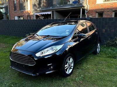 Schwarz Gebraucht 2015 Ford Fiesta Trend Kleinwagen | 5.500 € (Fairer Preis)