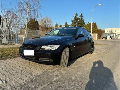 Second-hand BMW 318 129 CP (94 kW) 2006 Negru Berlinǎ