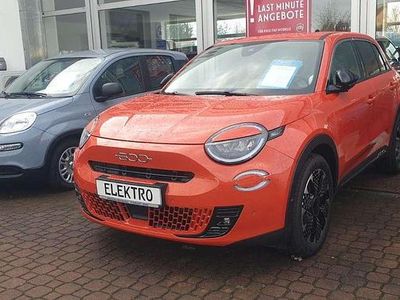 Gebraucht Fiat 600E La Prima 114 kW (156 PS) 2024 Orange Limousine