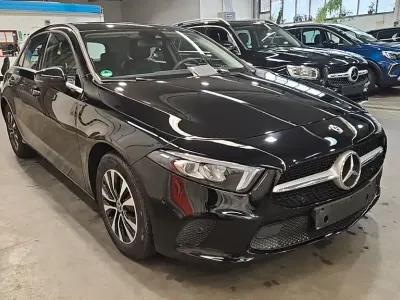 Usata Mercedes A180 116 CV (85 kW) 2023 Nero Berlina