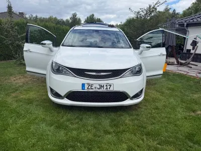 Gebraucht Chrysler Pacifica 287 PS (211 kW) 2017 Weiß Van / Kleinbus