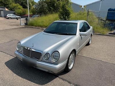 Mercedes E280