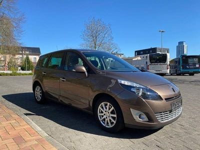 Usata Renault Scénic III Expression 110 CV (80 kW) 2011 Marrone Monovolume