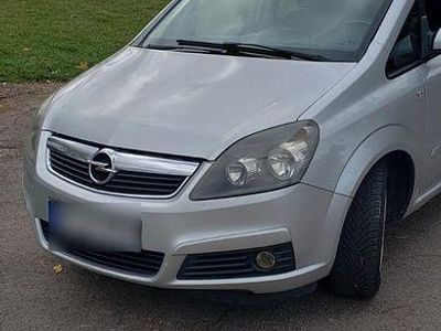 Usata Opel Zafira Selection 116 CV (85 kW) 2008 Argento Monovolume