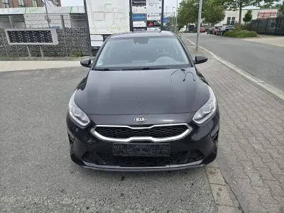 Gebraucht Kia Ceed 101 PS (74 kW) 2020 Schwarz Kleinwagen
