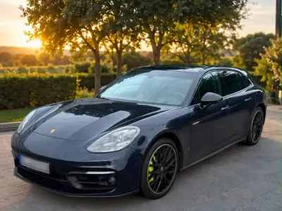 Gebraucht Porsche Panamera 4S E-Hybrid Sport Turismo Sport Turismo 560 PS (411 kW) 2021 Blau Kombi