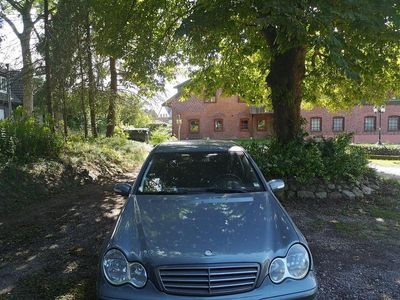 Mercedes C180