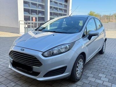 Gebraucht Ford Fiesta Trend 95 PS (69 kW) 2013 Silber Kleinwagen