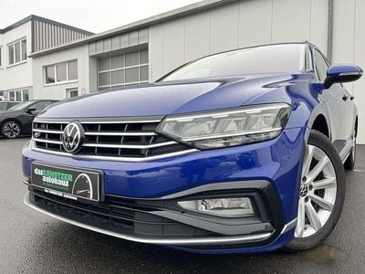 Gebraucht VW Passat R-line 150 PS (110 kW) 2021 Blau Kombi