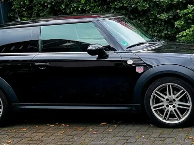 Gebraucht Mini ONE 75 PS (55 kW) 2009 Schwarz Kleinwagen