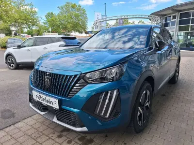 Neu Peugeot 2008 Allure 145 PS (106 kW) 2026 Lackierung blau obsession/typ SUV