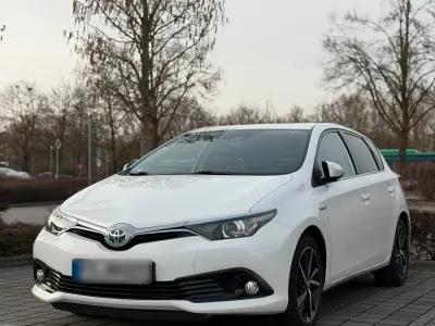Gebraucht Toyota Auris Hybrid Sport 136 PS (100 kW) 2017 Weiß Limousine