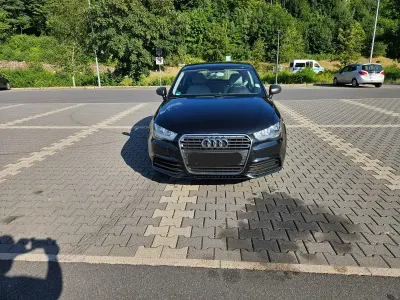 Gebraucht Audi A1 86 PS (63 kW) 2013 Schwarz Kleinwagen