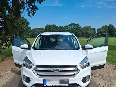 Weiß Gebraucht 2019 Ford Kuga SUV | 10.000 € (Guter Preis)
