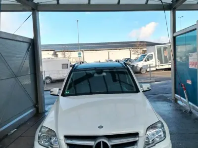 Gebraucht Mercedes CLK320 224 PS (164 kW) 2009 Weiß Van / Kleinbus