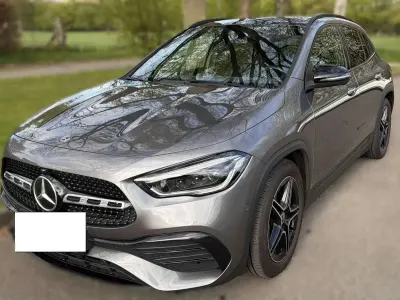 Gebraucht Mercedes GLA200 AMG line 163 PS (119 kW) 2020 Grau SUV