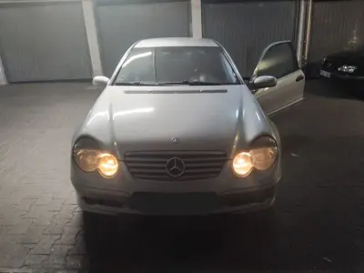 Gebraucht Mercedes C200 163 PS (119 kW) 2003 Grau Coupé