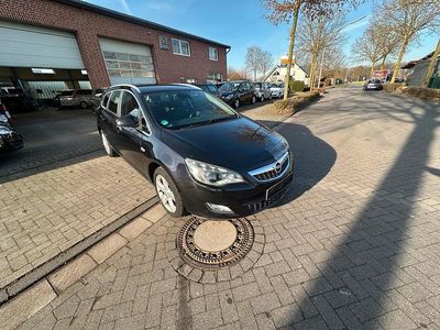 Gebraucht Opel Astra 140 PS (102 kW) 2011 Schwarz Kombi
