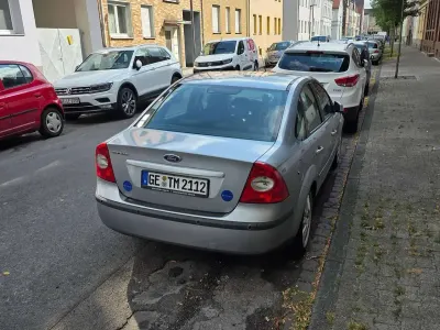 Gebraucht Ford Focus Sport 145 PS (106 kW) 2006 Grau Limousine