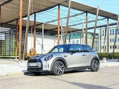 Gebraucht Mini Cooper SE 135 kW (184 PS) 2022 Silber Kleinwagen