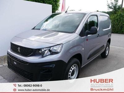 Neu Peugeot Partner 131 PS (96 kW) 2025 Silber Van / Kleinbus