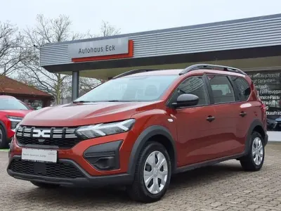 Gebraucht Dacia Jogger Essentiel 110 PS (80 kW) 2024 Braun (metallic) Van / Kleinbus