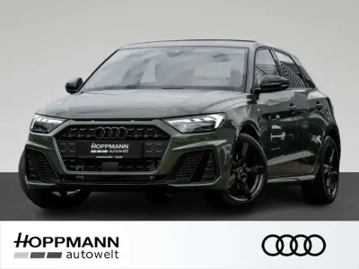 Gebraucht Audi A1 S-Line 150 PS (110 kW) 2025 Distriktgrün metallic SUV