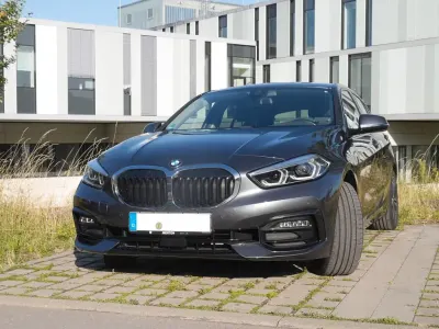 Gebraucht BMW 118 Sport Line 150 PS (110 kW) 2021 Grau Limousine