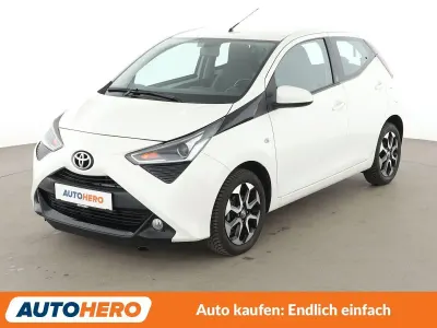 Gebraucht Toyota Aygo X-play 72 PS (52 kW) 2020 Weiß Kleinwagen