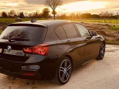 Gebraucht BMW 118 Sport Line 136 PS (100 kW) 2019 Schwarz Kleinwagen