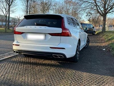 Gebraucht Volvo V60 Momentum 190 PS (139 kW) 2020 Weiß Kombi