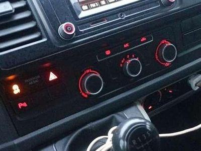 Gebraucht VW Transporter 102 PS (75 kW) 2015 Van